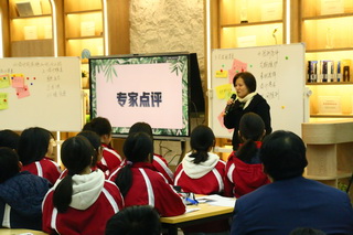 图12 学校总务主任瀛点评学生任务.jpg