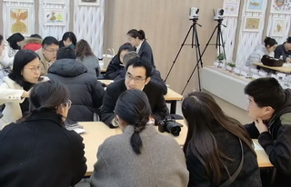 图13 青浦、嘉善教研员与教师一起深度研讨.jpg