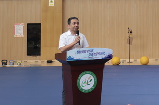02领导致辞-上海市中国中学党总支书记 徐翊.jpg