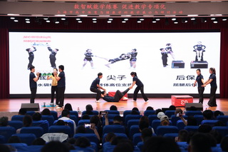 06闵行区团队-技巧啦啦操展示与研讨1.JPG